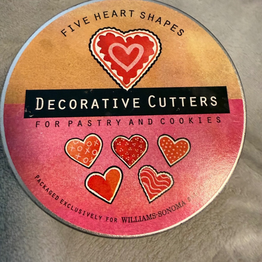 Classic‎ Williams-Sonoma Heart Cookie Cutters Set of 5 w Tin Valentines Day